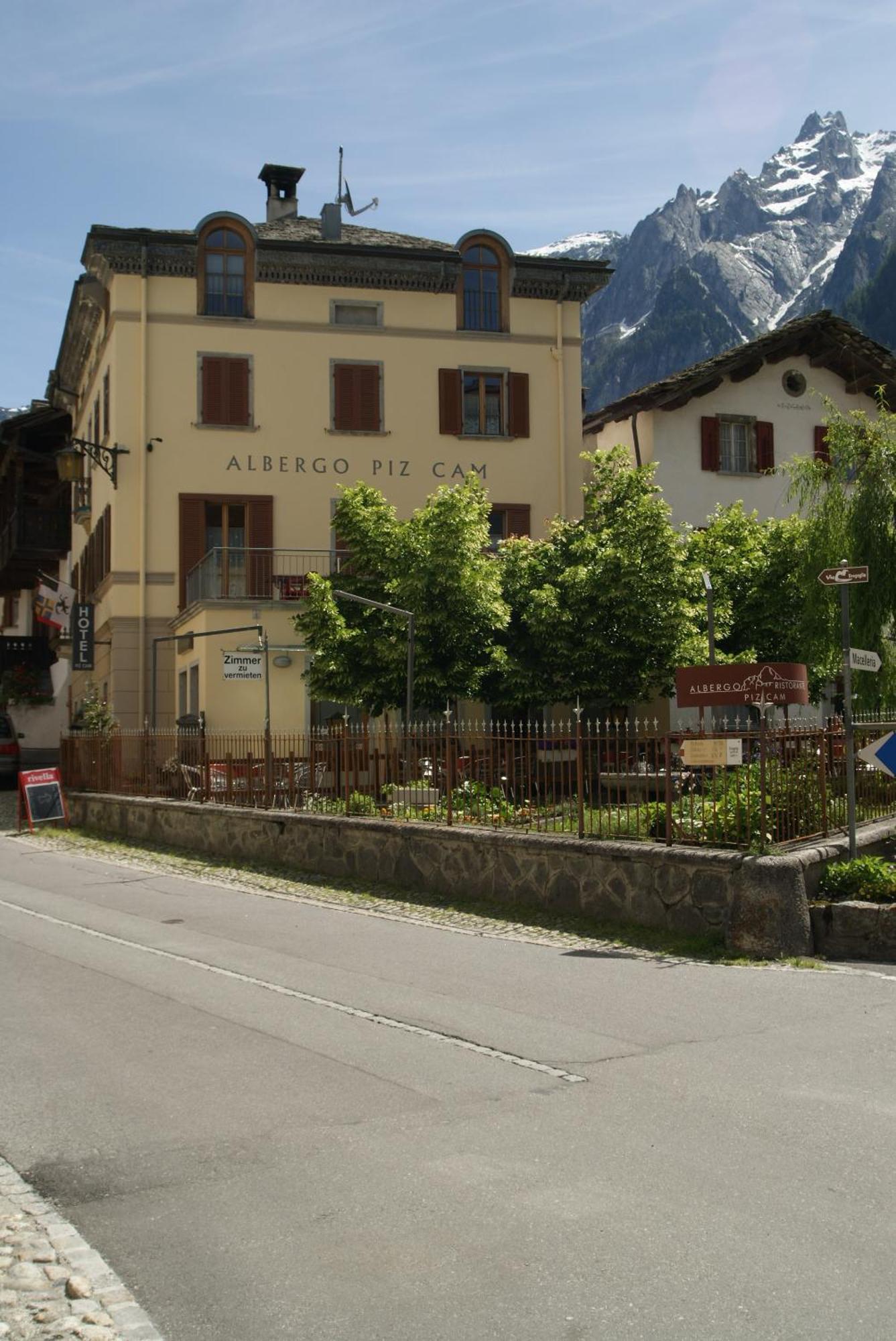 Albergo Piz Cam Vicosoprano Buitenkant foto