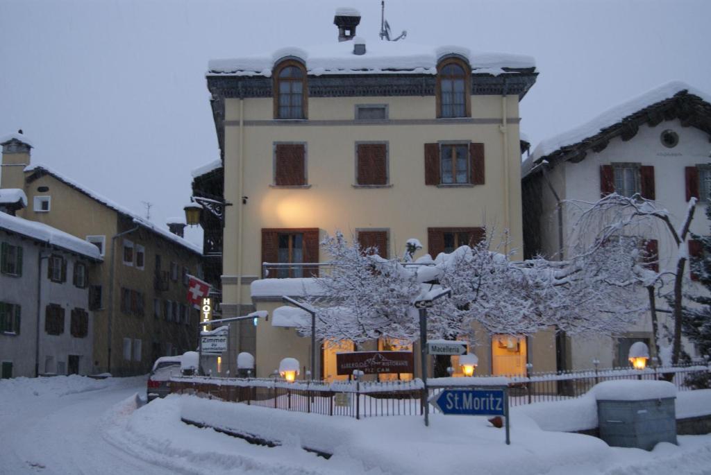 Albergo Piz Cam Vicosoprano Buitenkant foto