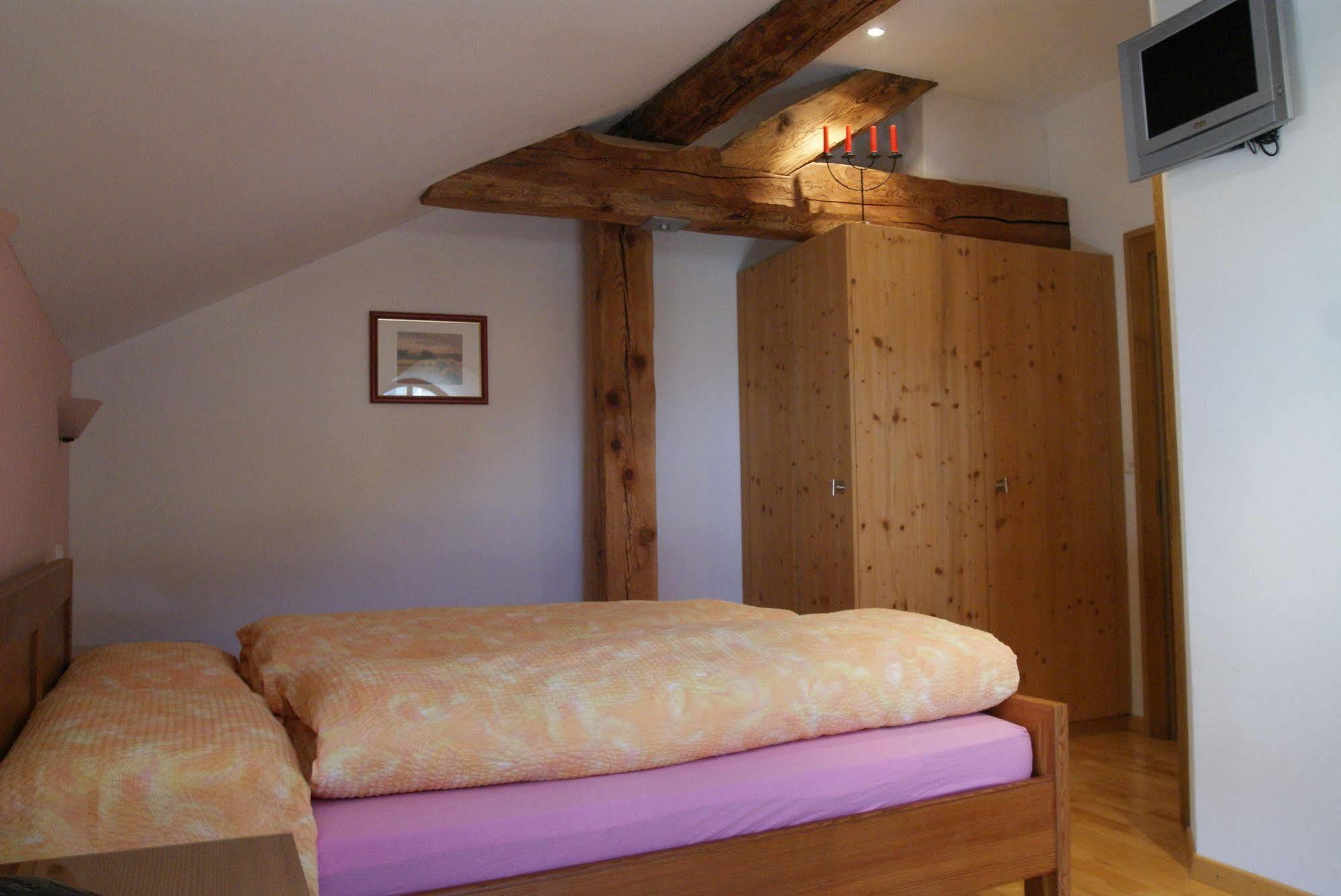 Albergo Piz Cam Vicosoprano Buitenkant foto