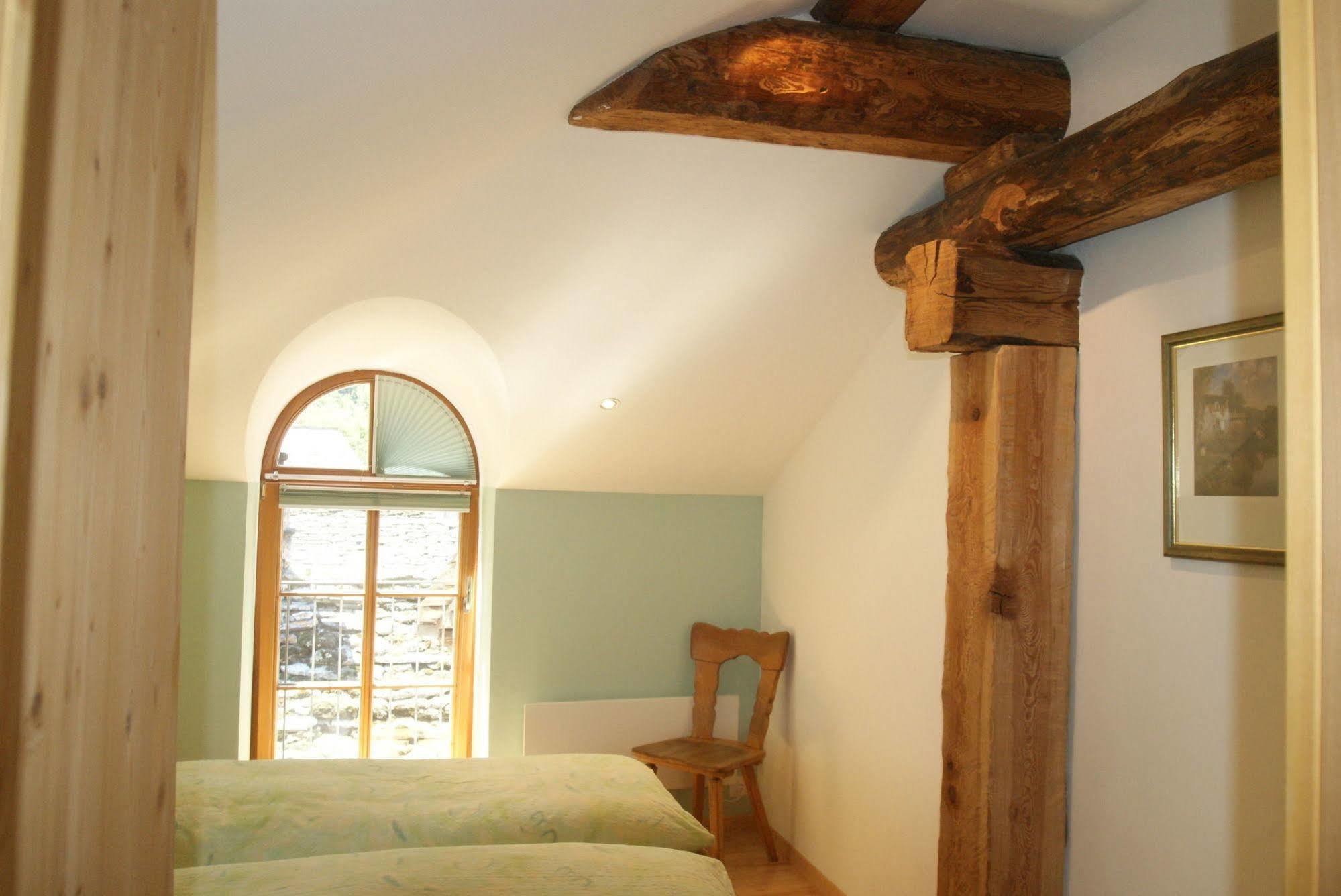 Albergo Piz Cam Vicosoprano Buitenkant foto