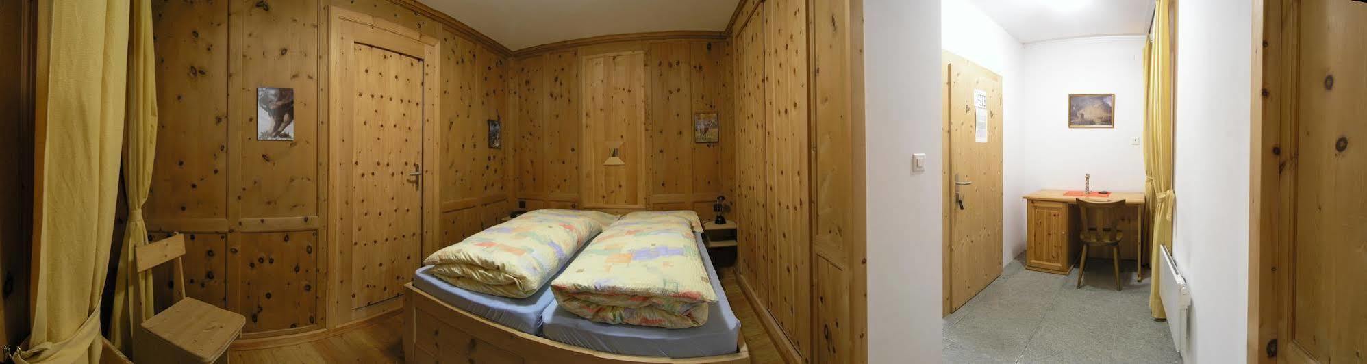 Albergo Piz Cam Vicosoprano Buitenkant foto
